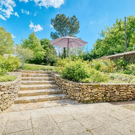 Les Petites Plumes Holiday home Meynard